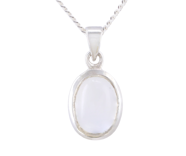 MOON ESSENCE 